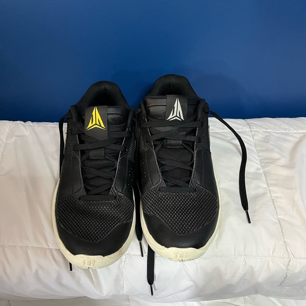 Nike Kaari 12‎ running shoes men’s size 10